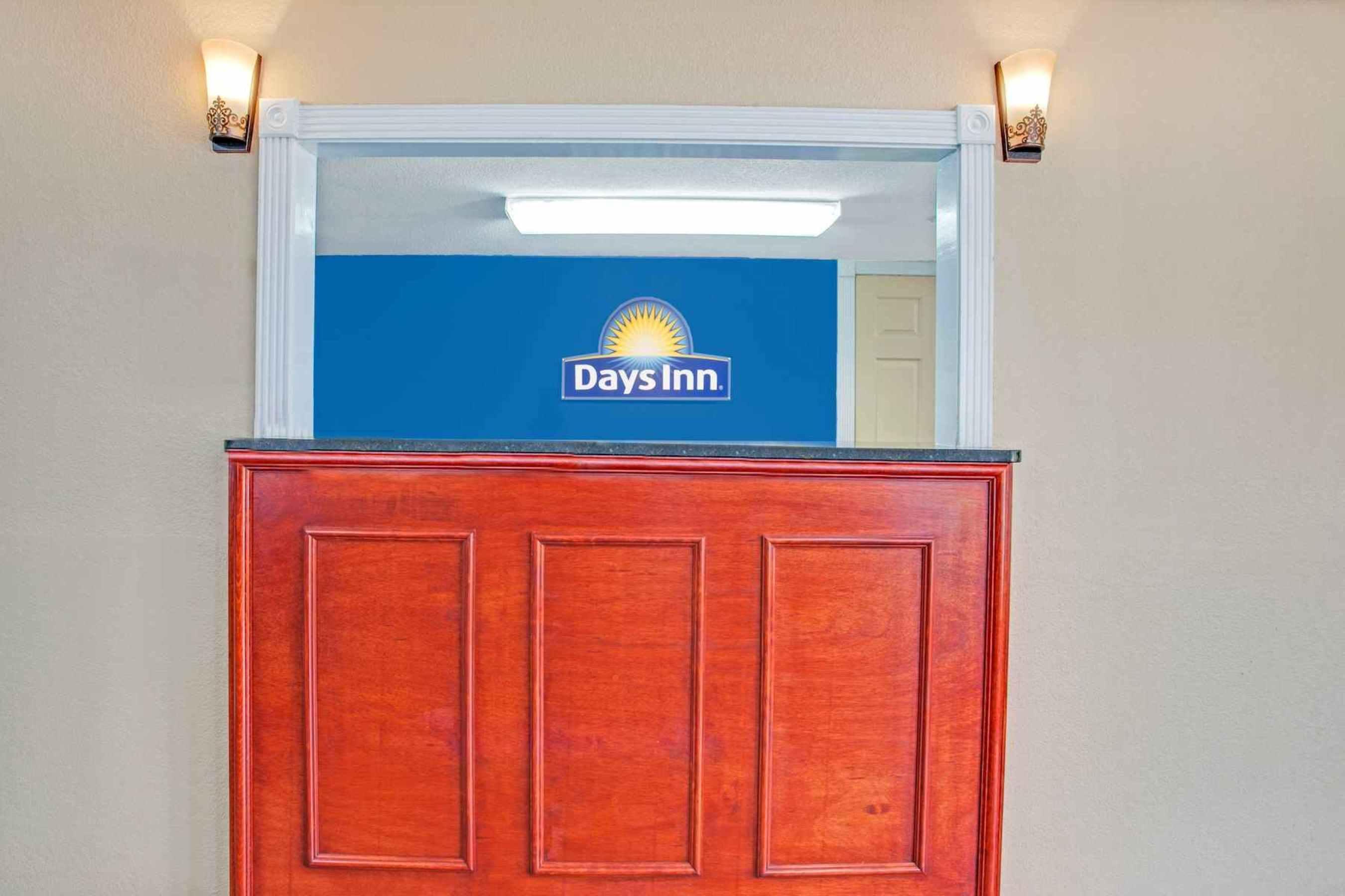 Travelodge By Wyndham Canton-Livonia Area, Mi Экстерьер фото