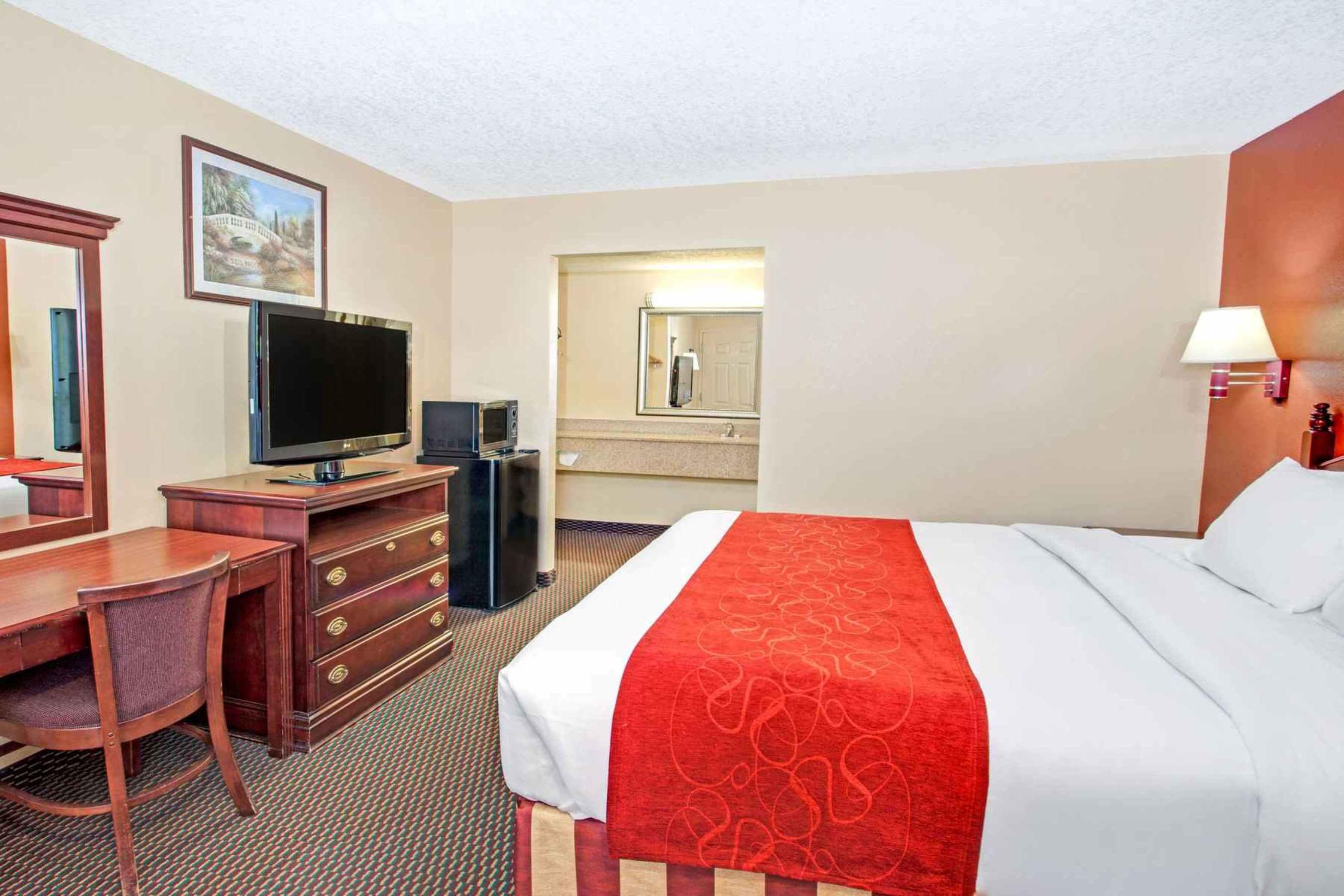 Travelodge By Wyndham Canton-Livonia Area, Mi Экстерьер фото