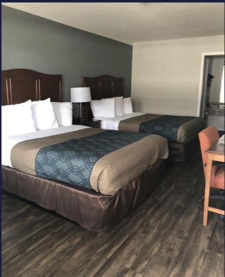 Travelodge By Wyndham Canton-Livonia Area, Mi Экстерьер фото
