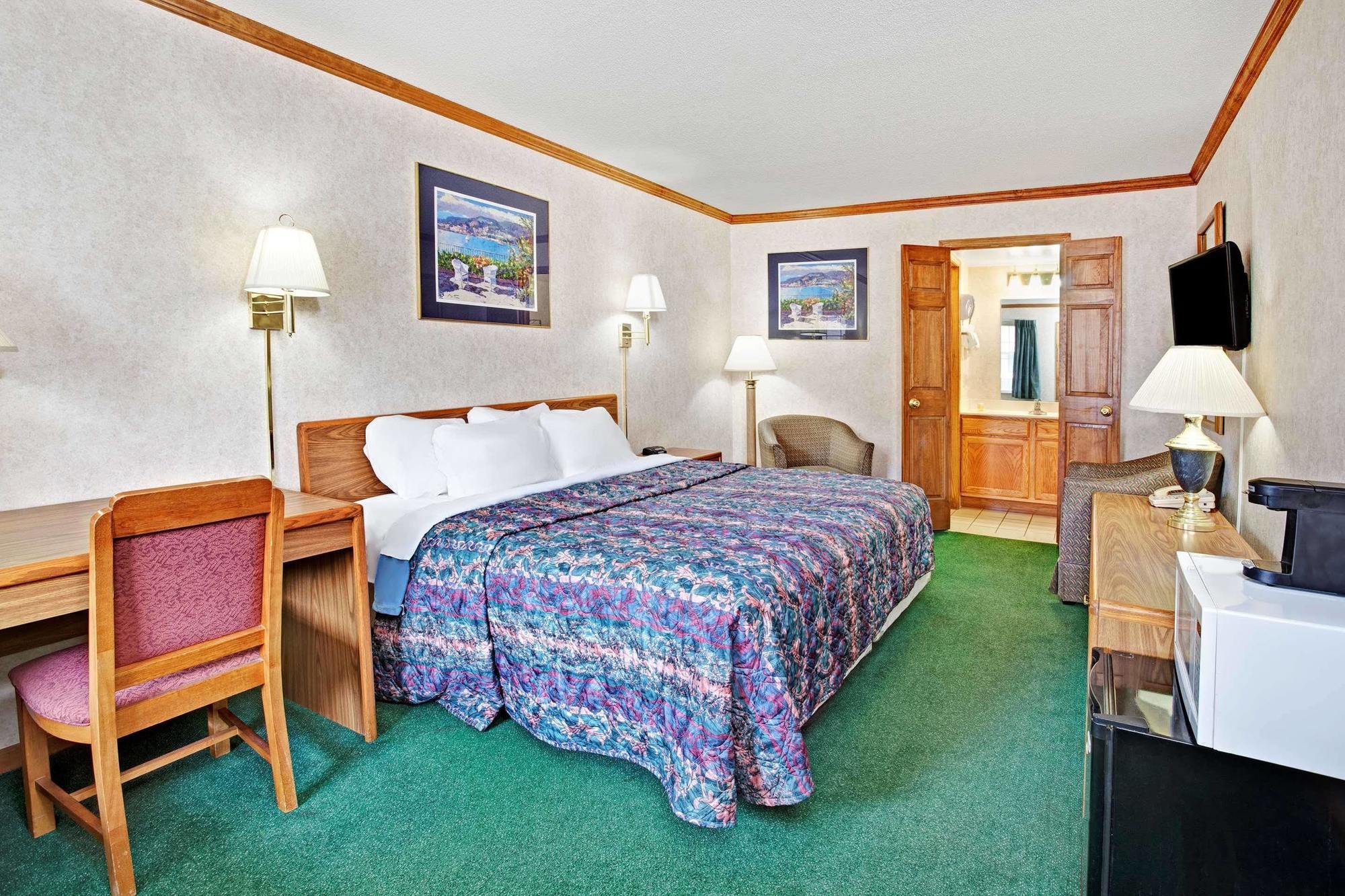 Travelodge By Wyndham Canton-Livonia Area, Mi Экстерьер фото