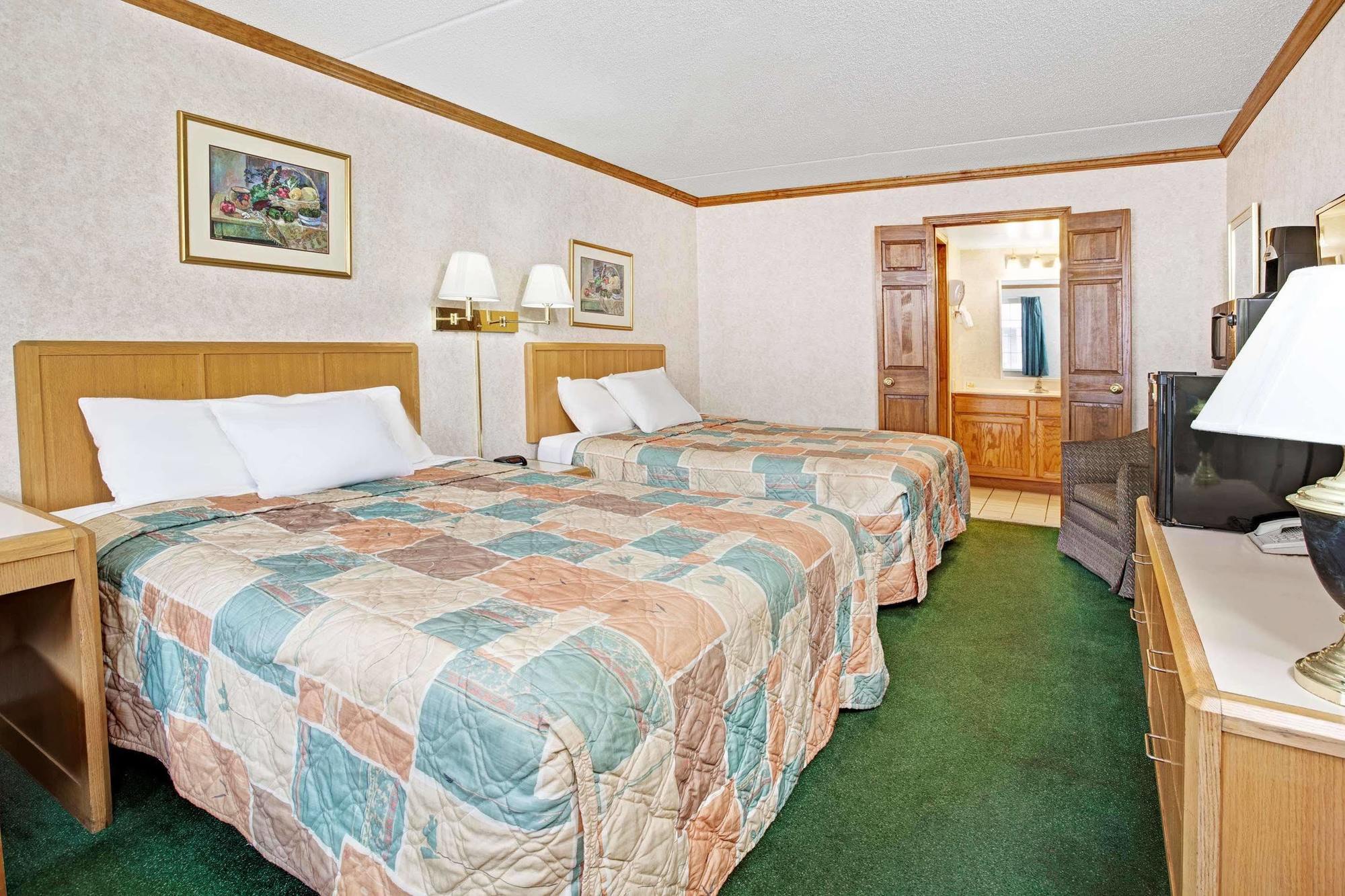 Travelodge By Wyndham Canton-Livonia Area, Mi Экстерьер фото